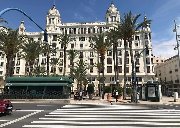 Estudio De Lujo Casaturis En El Corazon De Alicante A114